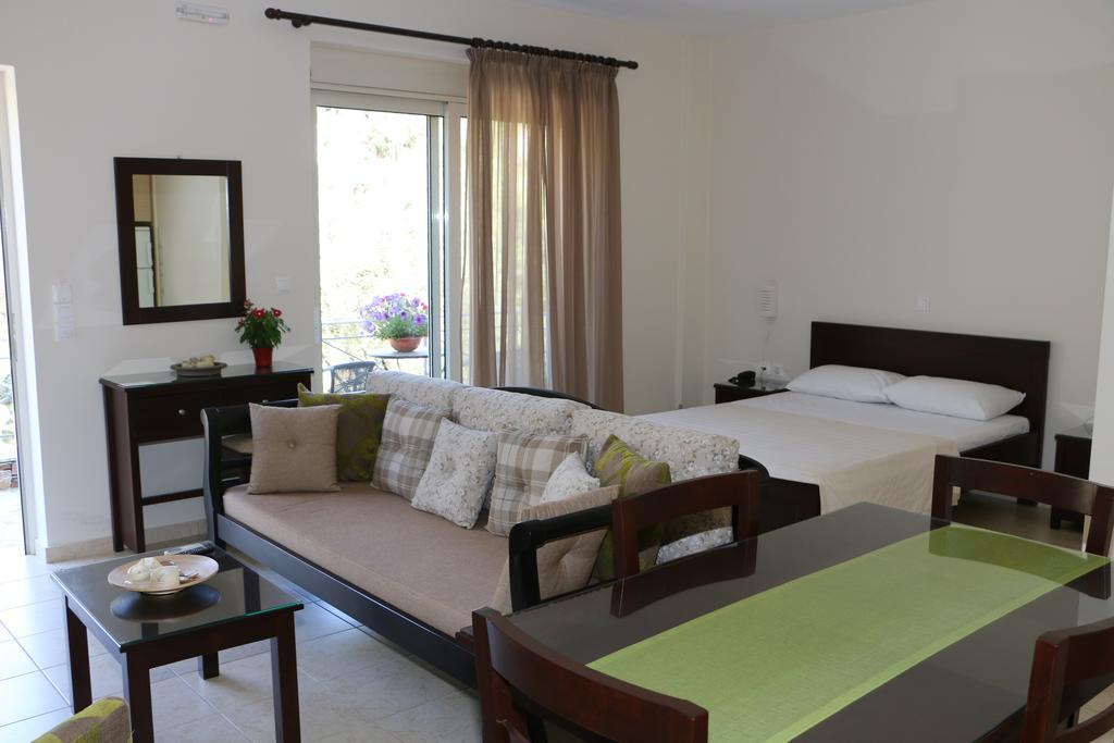 Naiades Villas การิสโตส ภายนอก รูปภาพ